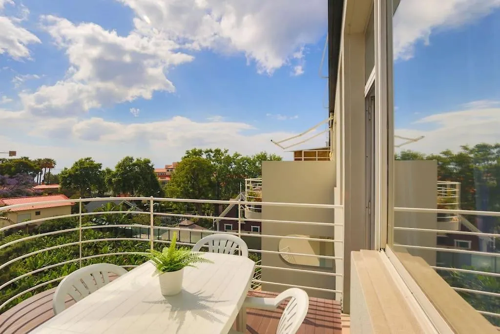 Apartment Banana Panorama: Central Lido Area Funchal