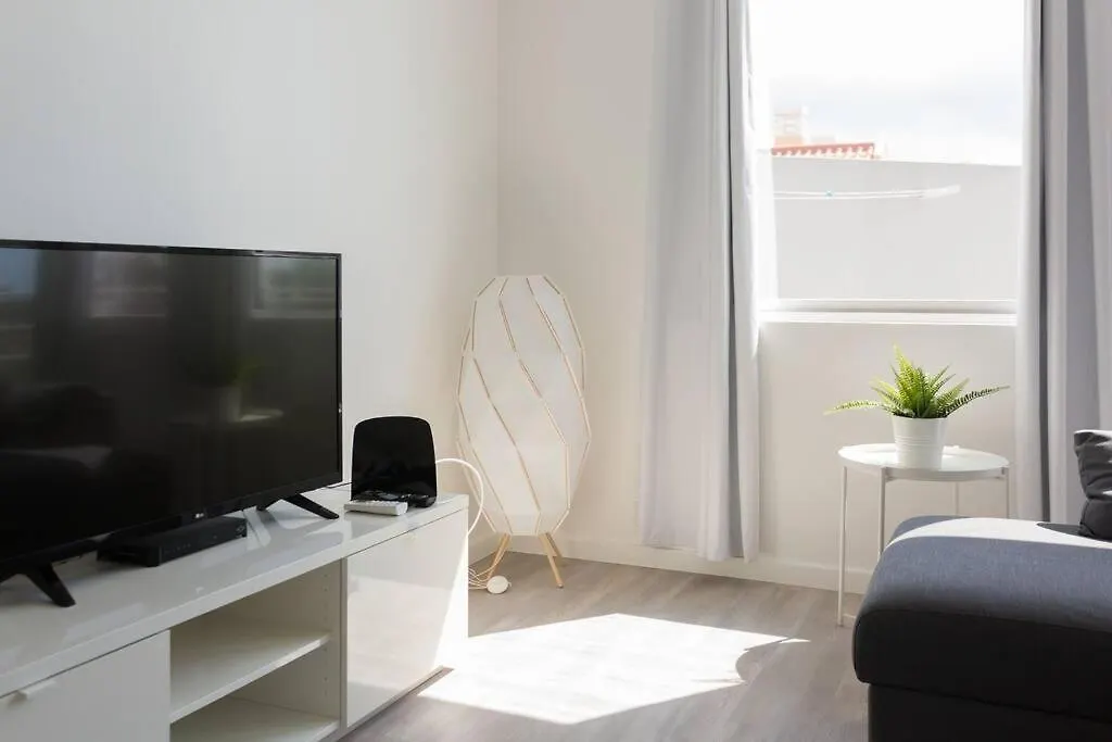 Apartment Banana Panorama: Central Lido Area Funchal